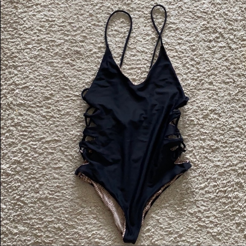 Acacia Florence one piece swimsuit, SZ medium
